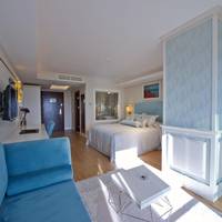 Deluxe Room with Sea View