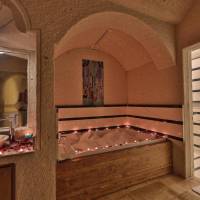 Cave Suite