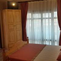 Family Room (2 Adults + 1 Child)