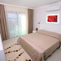 One-Bedroom Apartment with Garden View