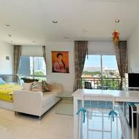 Studio Apartment with Sea View
