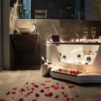 Superior Apartment with Hot Tub