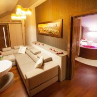Deluxe Suite with Spa Bath
