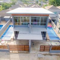 Three-Bedroom Home with Private Pool 