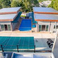 Six-Bedroom House with Private Pool