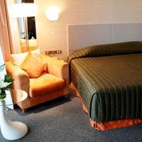 Deluxe Room only for 6 hrs (09:00 A.M.-03:00 P.M.)