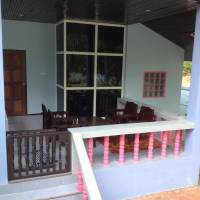 Bungalow with Patio