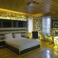 Corner Suite