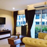 Premier Suite with Pool Access