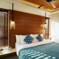 Vann Villa with Pool Access
