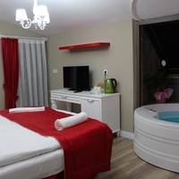 Honeymoon Room with Spa Bath