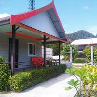 Bungalow with Garden View
