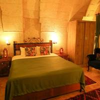 104 ARCH CAVE ROOM