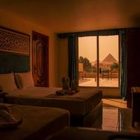 Deluxe Quadruple Room - Balcony Pyramids View