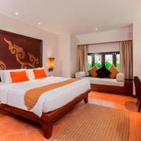 Deluxe King Room with Garden View