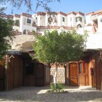 Divers-Beach Cabin with 10 Boat Dives