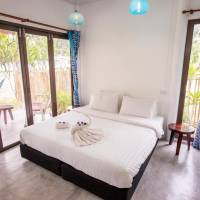 Bungalow with Partial Sea View