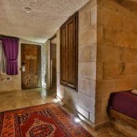 Cave Twin Room