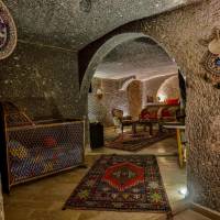 Caves King Suite