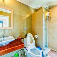 Exclusive Two-Bedroom Apartment - Corner