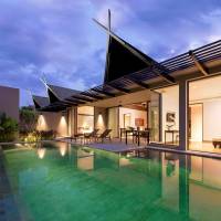 Three-Bedroom Connecting Double Pool Pavilion