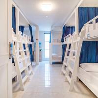 10-Bed Mixed Dormitory Room