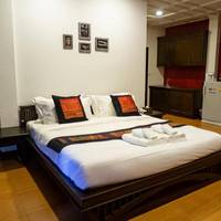 Queen Room with Garden View