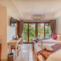 Deluxe Twin Room with Balcony
