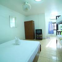 Basic Triple Room with Shared Bathroom