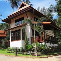 Deluxe Family Bungalow (6 Adults)