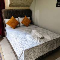 Double Room with Shared Bathroom - Basement