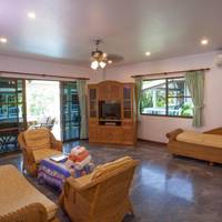 Superior One-Bedroom Apartment