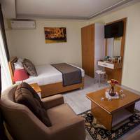Deluxe Two-Bedroom Apartment