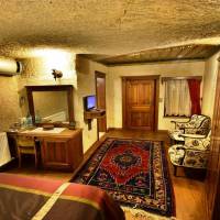 Economy Cave Room