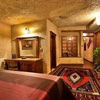 Junior Cave Suite