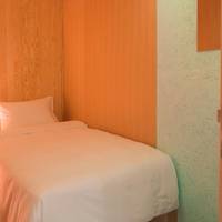 Single Room only for 4 hrs (Time of Stay 00:01 a.m. - 04:00 a.m)