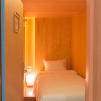 Single Room only for 4 hrs (Time of Stay 04:00 am - 08:00 am)