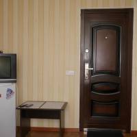 Economy Twin Room with Shared Bathroom