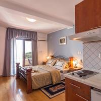 Superior Family One-Bedroom Apartment with Terrace and Sea View