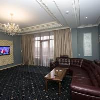 One-Bedroom Suite with Sofa Bed