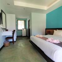 Deluxe Bungalow with Garden View