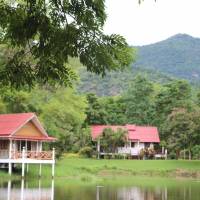 Standard Twin Room with Lake View