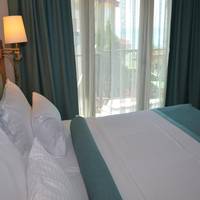 Deluxe Double Room with Side Sea View