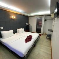 Economy Twin Room