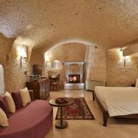 Deluxe King Suite