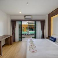 Queen Room with Pool View