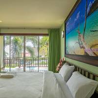 Triple Room with Pool View