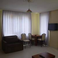 Family Room (5 Adults)