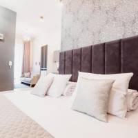 Deluxe Suite | King-size bed | 40m2 Terrace | A/C