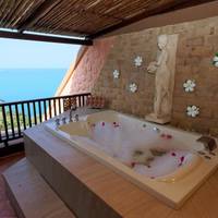 Honeymoon Suite